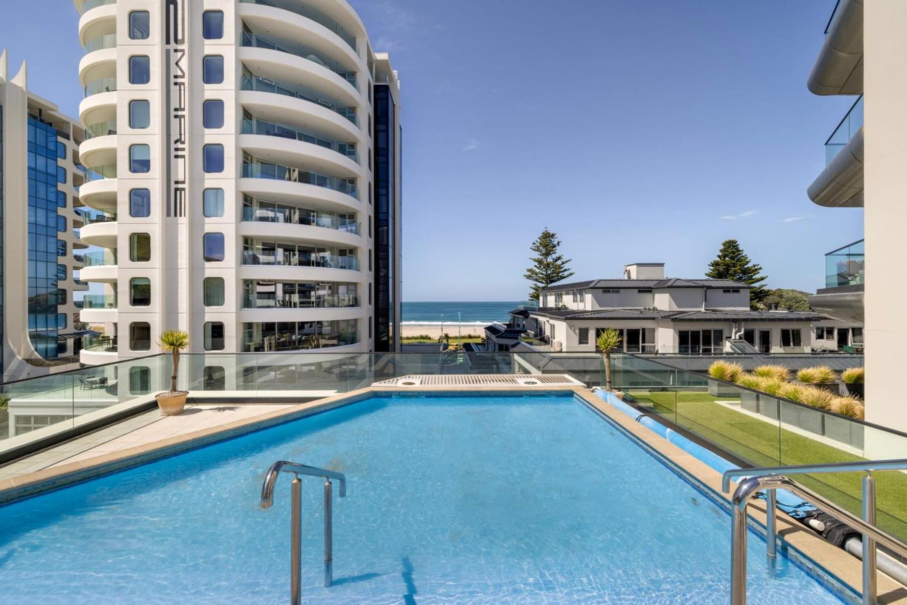 Luxury Ocean & Harbour Views - Heated Pool, Main Beach & Gym マウント・マウンガヌイ エクステリア 写真